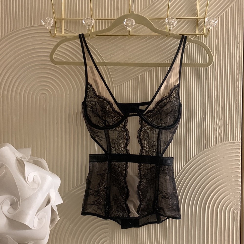 NWT XS Victoria’s Secret sheer lace bra top